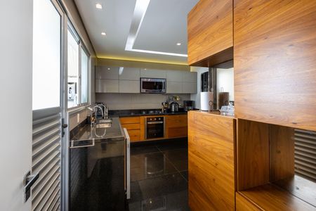 Apartamento à venda com 128m², 3 quartos e 3 vagas Apartamento à venda com 128m², 3 quartos e 3 vagasCozinha