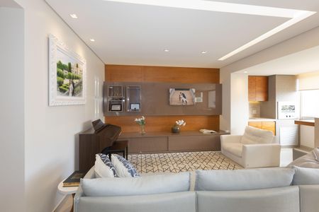 Apartamento à venda com 128m², 3 quartos e 3 vagas Apartamento à venda com 128m², 3 quartos e 3 vagasSala de TV