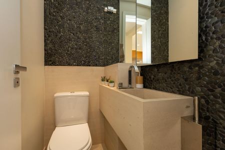 Apartamento à venda com 128m², 3 quartos e 3 vagas Apartamento à venda com 128m², 3 quartos e 3 vagasLavabo da Sala