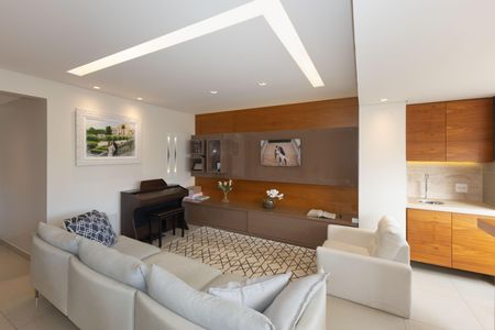 Apartamento à venda com 128m², 3 quartos e 3 vagas Apartamento à venda com 128m², 3 quartos e 3 vagasSala de TV