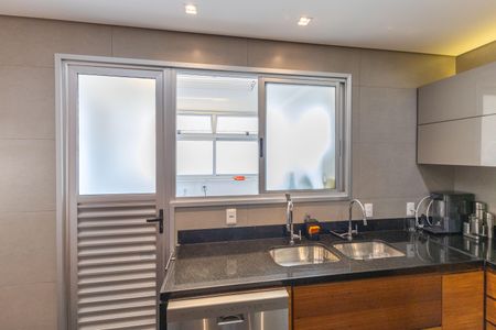 Apartamento à venda com 128m², 3 quartos e 3 vagas Apartamento à venda com 128m², 3 quartos e 3 vagasCozinha