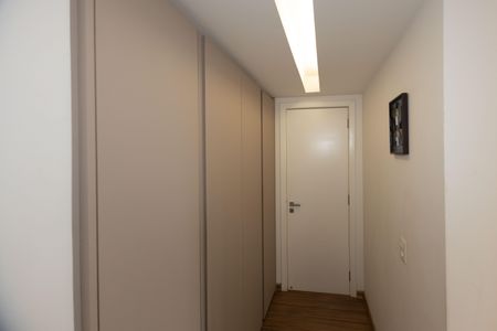 Apartamento à venda com 128m², 3 quartos e 3 vagas Apartamento à venda com 128m², 3 quartos e 3 vagasCorredor dos Quartos