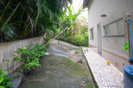 Casa para alugar com 80m², 2 quartos e 1 vagaÁrea de Serviço