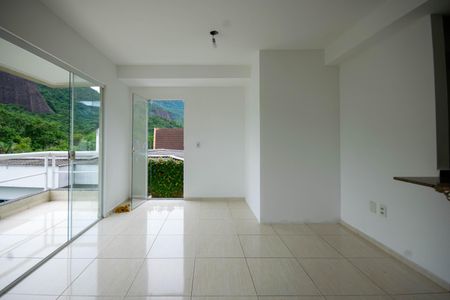 Casa para alugar com 80m², 2 quartos e 1 vagaSala