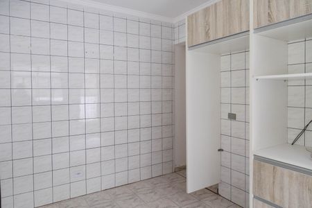 Casa à venda com 250m², 2 quartos e 3 vagas Casa à venda com 250m², 2 quartos e 3 vagasCozinha