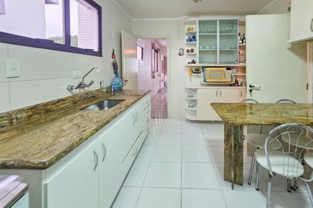 Apartamento para alugar com 140m², 3 quartos e 2 vagascozinha