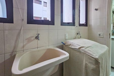 Apartamento para alugar com 140m², 3 quartos e 2 vagasÁrea de serviço 