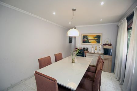 Casa à venda com 180m², 4 quartos e 2 vagasSala de Jantar