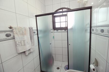 Casa à venda com 180m², 4 quartos e 2 vagasBanheiro da Suíte