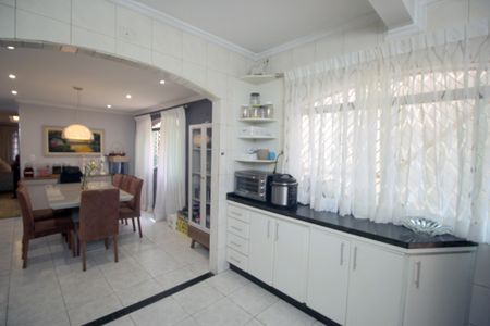 Casa à venda com 180m², 4 quartos e 2 vagasCozinha