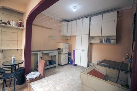 Casa à venda com 180m², 4 quartos e 2 vagasÁrea de Serviço