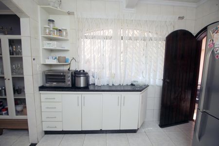 Casa à venda com 180m², 4 quartos e 2 vagasCozinha