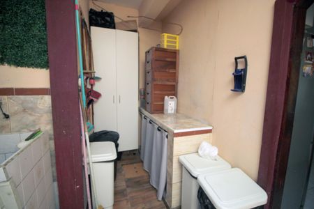 Casa à venda com 180m², 4 quartos e 2 vagasÁrea de Serviço