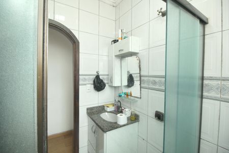 Casa à venda com 180m², 4 quartos e 2 vagasBanheiro