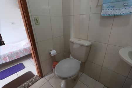 Casa à venda com 270m², 3 quartos e 5 vagasBanheiro da Edícula 2