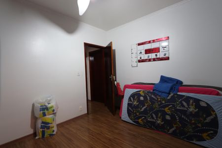 Casa à venda com 270m², 3 quartos e 5 vagasQuarto 2