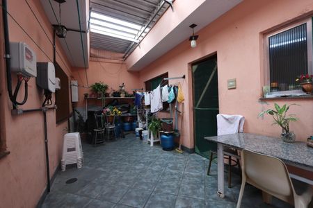 Casa à venda com 270m², 3 quartos e 5 vagasQuintal