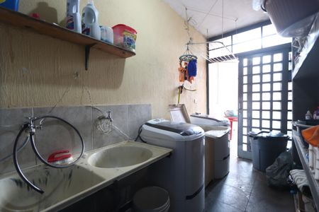 Casa à venda com 270m², 3 quartos e 5 vagasLavanderia