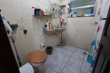 Casa à venda com 270m², 3 quartos e 5 vagasBanheiro da Edícula 1