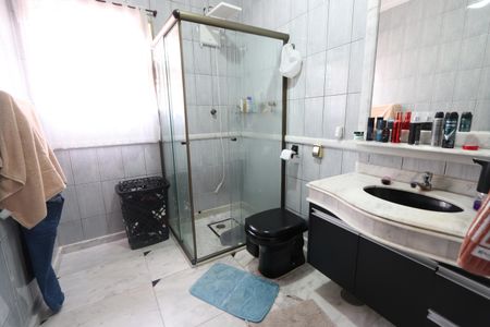 Casa à venda com 270m², 3 quartos e 5 vagasBanheiro Social