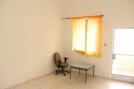 Casa para alugar com 120m², 2 quartos e 3 vagassala