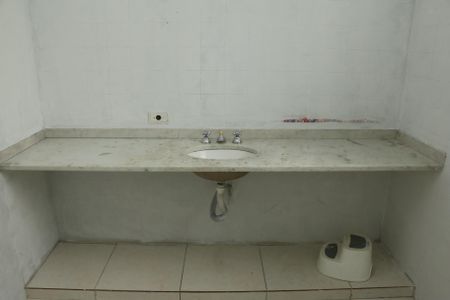 Casa para alugar com 120m², 2 quartos e 3 vagasBanheiro - torneira