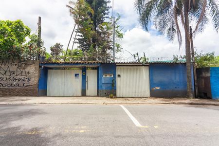 Casa para alugar com 563m², 4 quartos e 3 vagasFachada