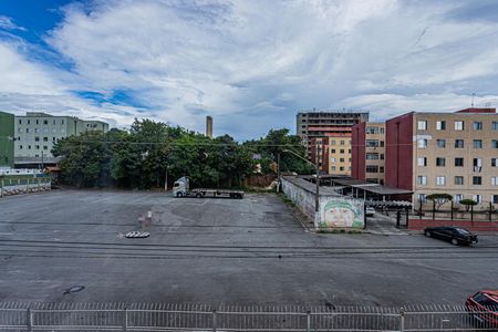 Vista sala de apartamento para alugar com 2 quartos, 51m² em Cohab Taipas, São Paulo