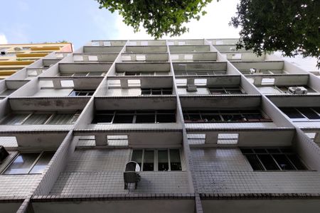 Apartamento à venda com 120m², 2 quartos e sem vagaFachada e portaria