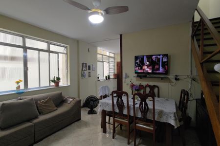 Apartamento à venda com 120m², 2 quartos e sem vagaSala