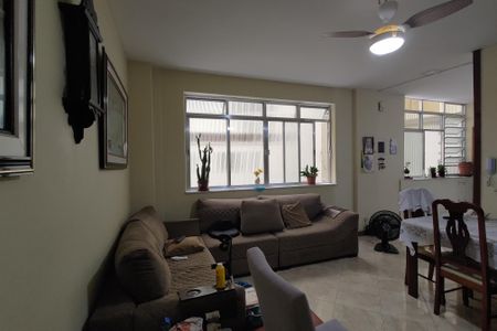 Apartamento à venda com 120m², 2 quartos e sem vagaSala