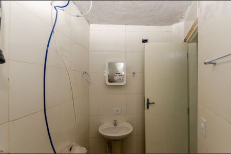 Banheiro de casa para alugar com 1 quarto, 28m² em Vila Pereira Barreto, São Paulo