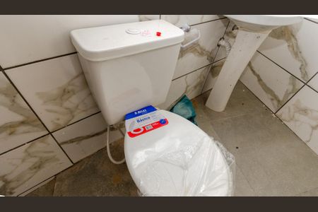 Casa para alugar com 45m², 2 quartos e 1 vaga Casa para alugar com 45m², 2 quartos e 1 vagaBanheiro