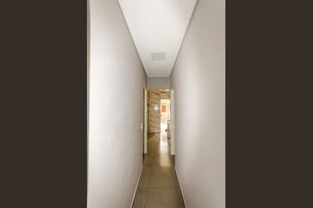 Corredor de casa para alugar com 2 quartos, 45m² em Vila Pereira Barreto, São Paulo
