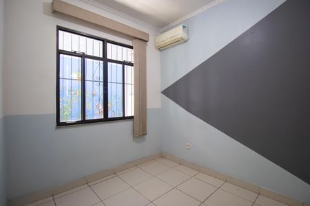 Quarto 2 de casa para alugar com 4 quartos, 120m² em Ramos, Rio de Janeiro