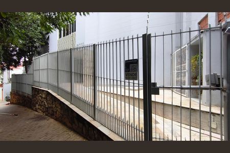 Apartamento à venda com 82m², 2 quartos e sem vagaFachada + Plaquinha