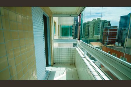 Apartamento para alugar com 74m², 2 quartos e 1 vagaVaranda da Suíte 1