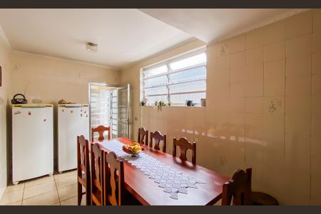 Casa à venda com 147m², 4 quartos e 2 vagas Casa à venda com 147m², 4 quartos e 2 vagasCozinha