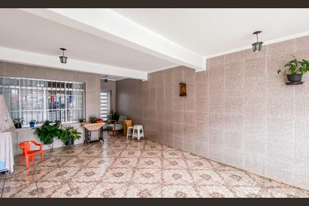 Casa à venda com 147m², 4 quartos e 2 vagas Casa à venda com 147m², 4 quartos e 2 vagasGaragem