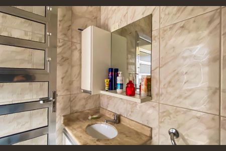 Casa à venda com 147m², 4 quartos e 2 vagas Casa à venda com 147m², 4 quartos e 2 vagasBanheiro de serviço