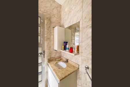 Casa à venda com 147m², 4 quartos e 2 vagas Casa à venda com 147m², 4 quartos e 2 vagasBanheiro de serviço