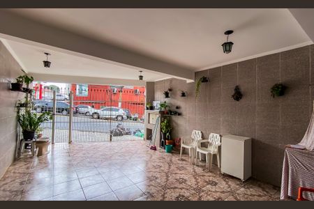 Casa à venda com 147m², 4 quartos e 2 vagas Casa à venda com 147m², 4 quartos e 2 vagasGaragem