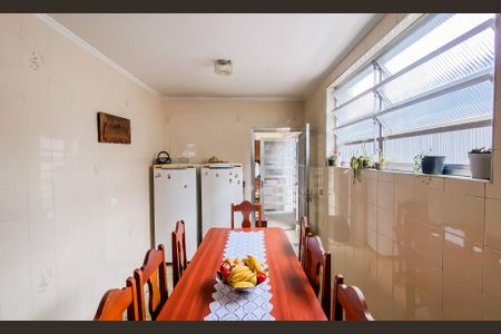 Casa à venda com 147m², 4 quartos e 2 vagas Casa à venda com 147m², 4 quartos e 2 vagasCozinha