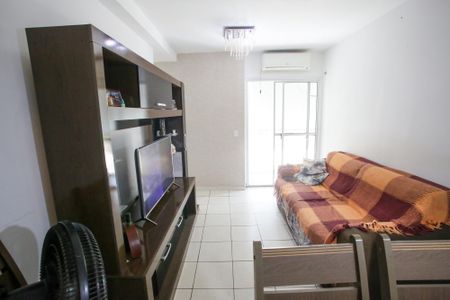 Sala de apartamento à venda com 2 quartos, 52m² em Taquara, Rio de Janeiro