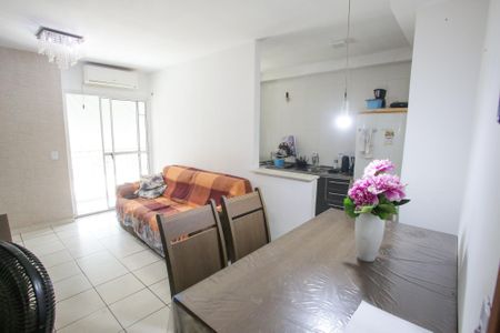 Sala de apartamento à venda com 2 quartos, 52m² em Taquara, Rio de Janeiro