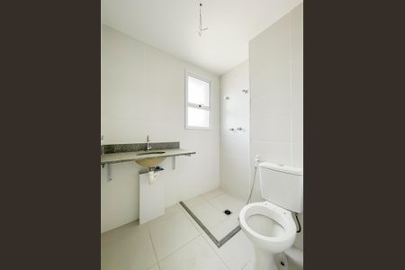 Apartamento à venda com 65m², 2 quartos e 2 vagasBanheiro da Suíte