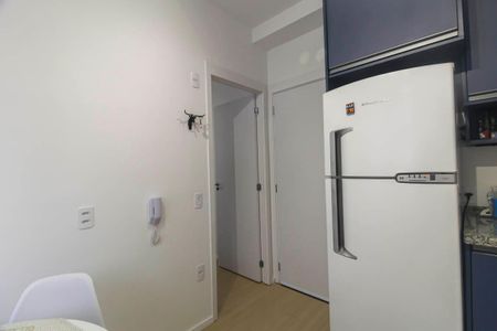 Sala/Cozinha de apartamento para alugar com 2 quartos, 25m² em Vila Ema, São Paulo