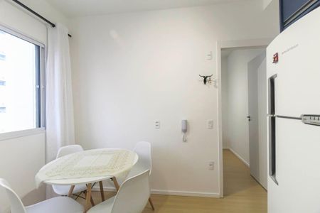 Sala/Cozinha de apartamento para alugar com 2 quartos, 25m² em Vila Ema, São Paulo