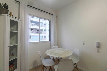 Sala/Cozinha de apartamento para alugar com 2 quartos, 25m² em Vila Ema, São Paulo