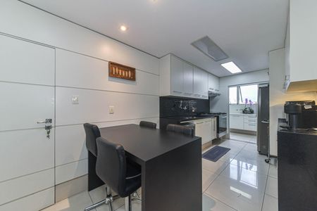 Apartamento à venda com 164m², 4 quartos e 1 vagaCozinha